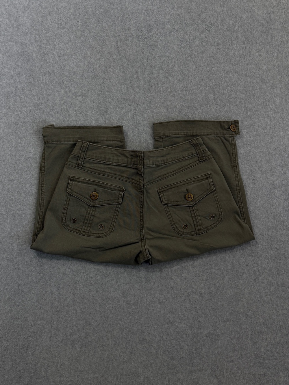 Women's B. by Burton Mid Rise Green Cargo Capri Pants Size 1